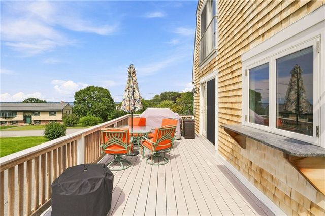 185 Kearns Avenue, Tiverton, RI 02878