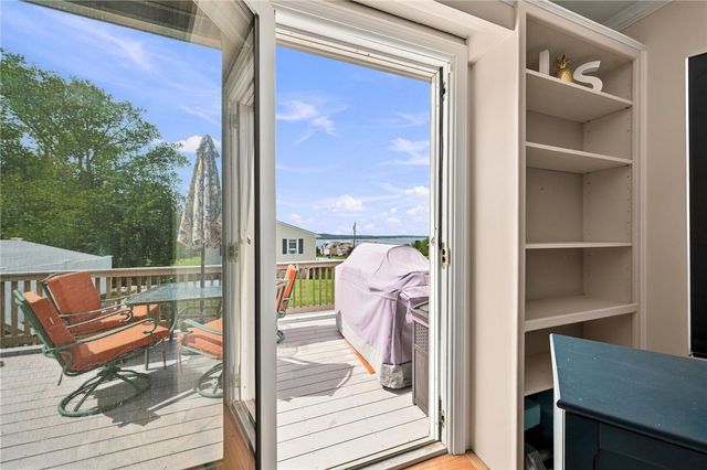 185 Kearns Avenue, Tiverton, RI 02878