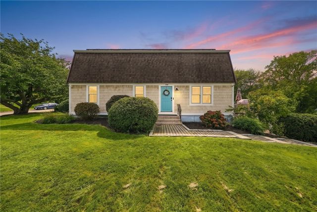 185 Kearns Avenue, Tiverton, RI 02878