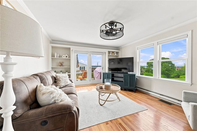 185 Kearns Avenue, Tiverton, RI 02878