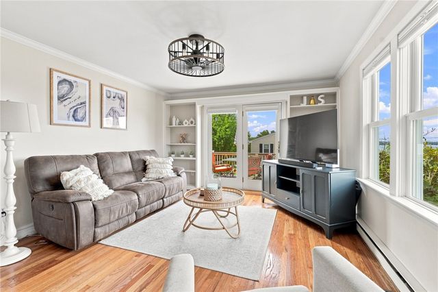 185 Kearns Avenue, Tiverton, RI 02878