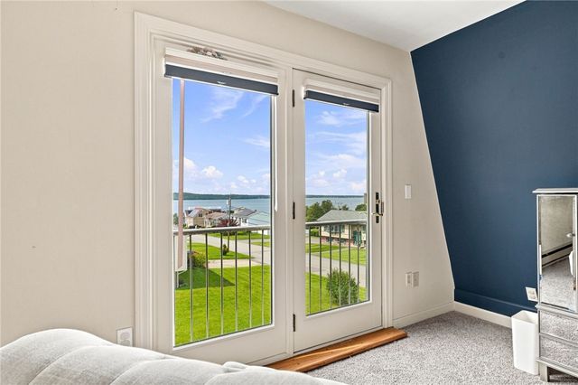 185 Kearns Avenue, Tiverton, RI 02878