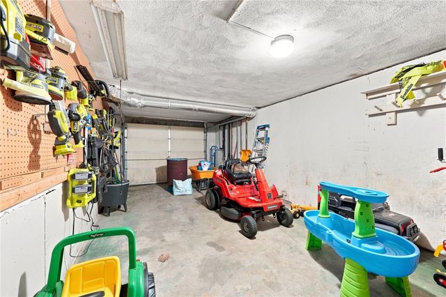 185 Kearns Avenue, Tiverton, RI 02878