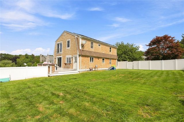 185 Kearns Avenue, Tiverton, RI 02878