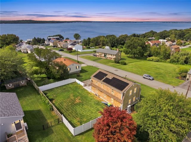 185 Kearns Avenue, Tiverton, RI 02878