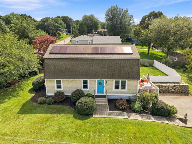 185 Kearns Avenue, Tiverton, RI 02878