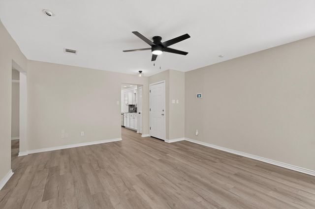 1825 Friars Tale LN, Austin, TX 78748