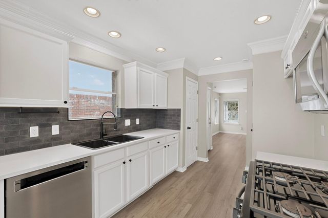 1825 Friars Tale LN, Austin, TX 78748