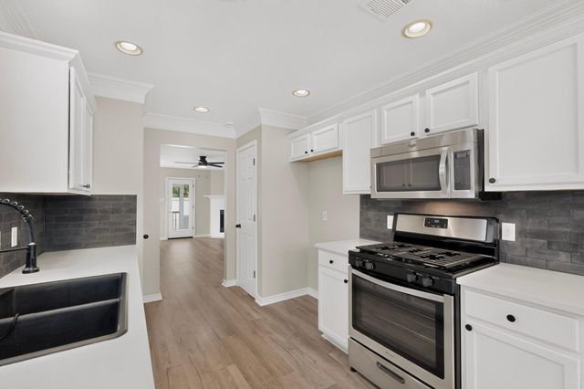 1825 Friars Tale LN, Austin, TX 78748