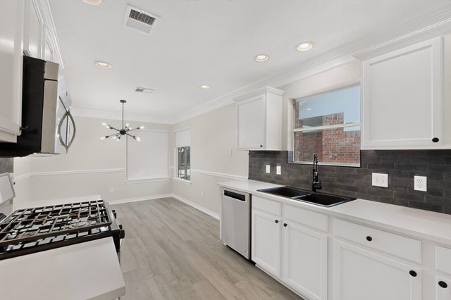 1825 Friars Tale LN, Austin, TX 78748