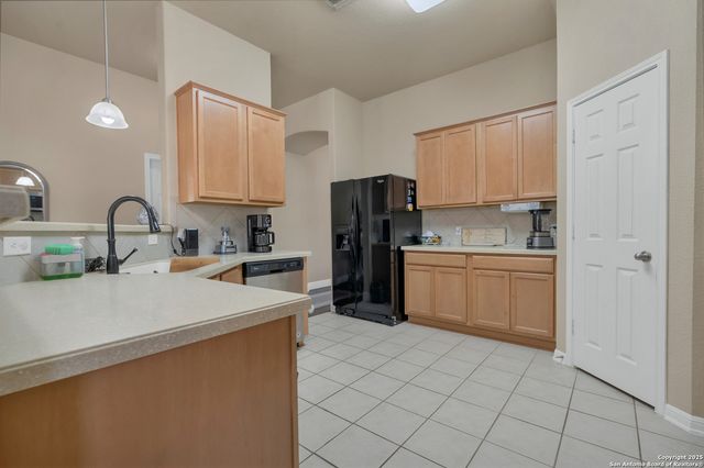 11727 Iris Way, San Antonio, TX 78253