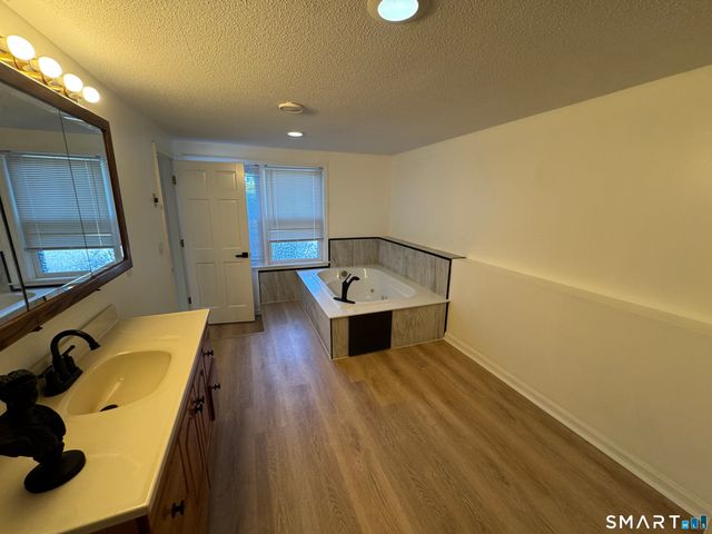 112 Woodbine Street 1, Naugatuck, CT 06770