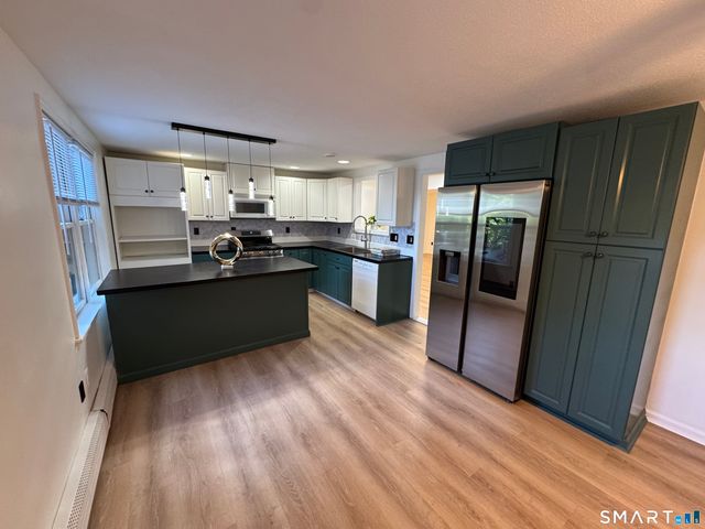 112 Woodbine Street 1, Naugatuck, CT 06770