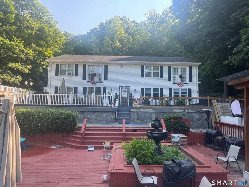 112 Woodbine Street 1, Naugatuck, CT 06770