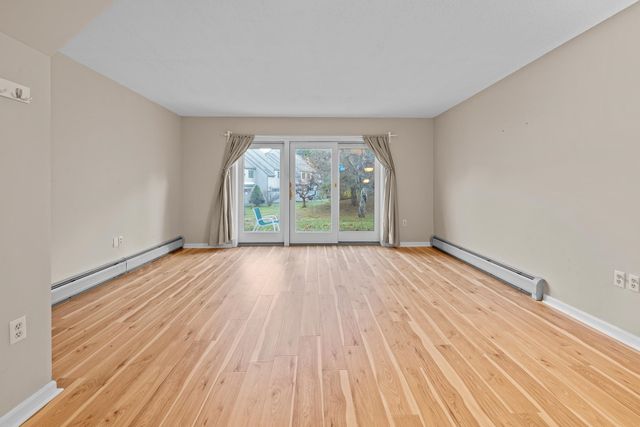 36 Juniper Drive # 6B, Hartford, VT 05001