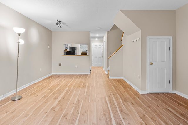 36 Juniper Drive # 6B, Hartford, VT 05001