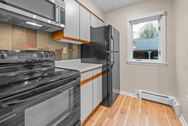 36 Juniper Drive # 6B, Hartford, VT 05001