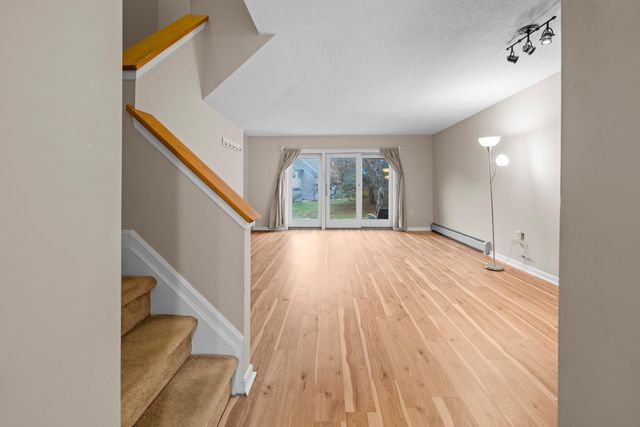 36 Juniper Drive # 6B, Hartford, VT 05001