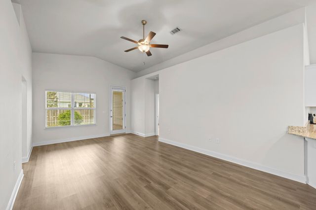 467 Marquis Way, Freeport, FL 32439