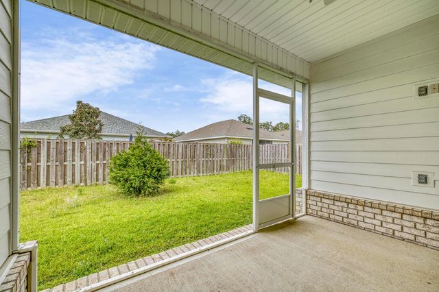 467 Marquis Way, Freeport, FL 32439