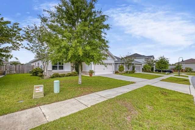 467 Marquis Way, Freeport, FL 32439