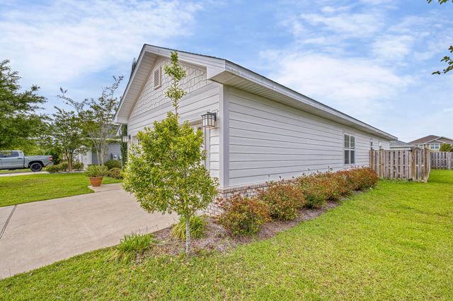 467 Marquis Way, Freeport, FL 32439
