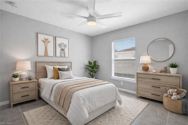 2925 NE 4th PL, Cape Coral, FL 33909