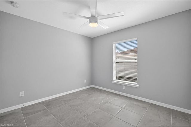 2925 NE 4th PL, Cape Coral, FL 33909