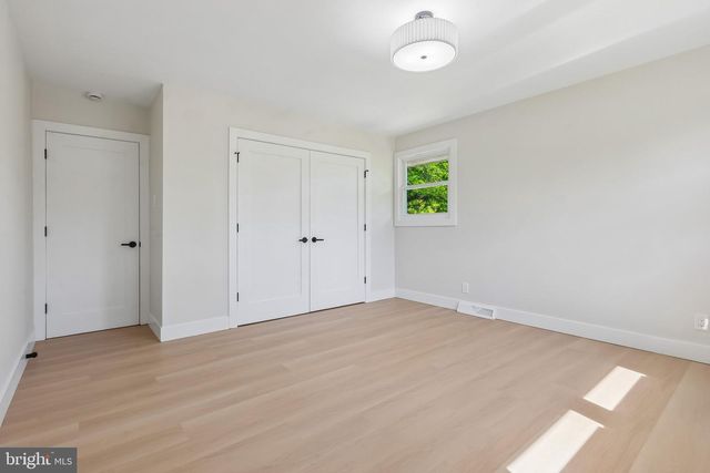 410 WAYNE DR, Cinnaminson, NJ 08077