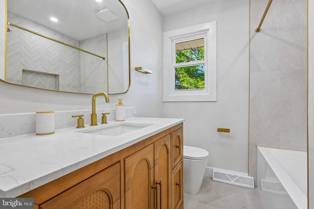 410 WAYNE DR, Cinnaminson, NJ 08077