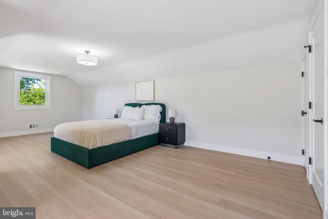 410 WAYNE DR, Cinnaminson, NJ 08077