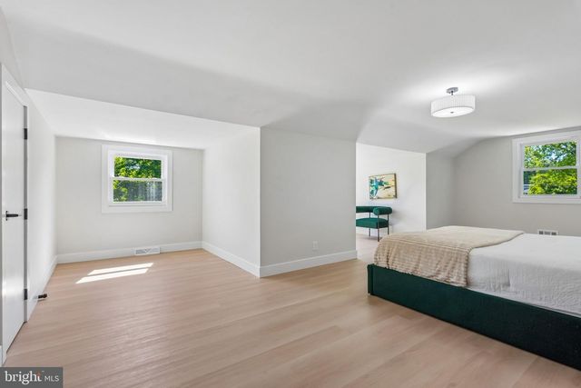 410 WAYNE DR, Cinnaminson, NJ 08077