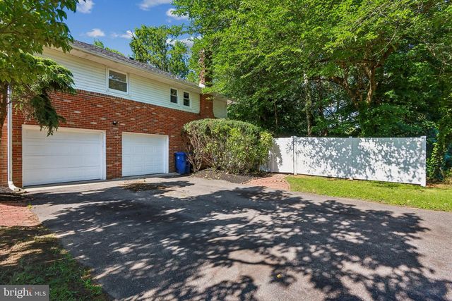 410 WAYNE DR, Cinnaminson, NJ 08077