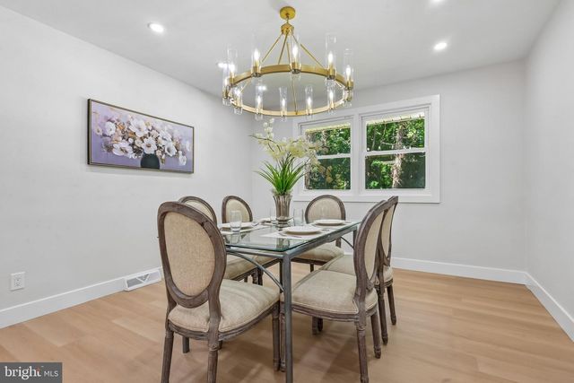 410 WAYNE DR, Cinnaminson, NJ 08077