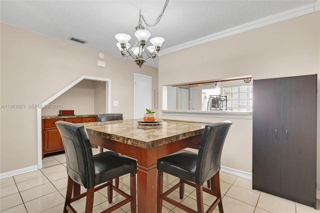 2881 S Cambridge Ln, Cooper City, FL 33026