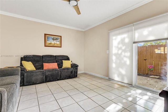 2881 S Cambridge Ln, Cooper City, FL 33026