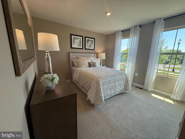 2506 CROWN POINT CIR, Frederick, MD 21702