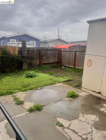 6230 Hayes St, Oakland, CA 94621