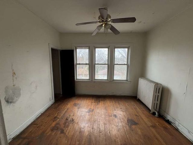 8240 S Clyde Avenue, Chicago, IL 60617