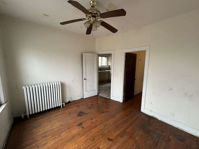 8240 S Clyde Avenue, Chicago, IL 60617