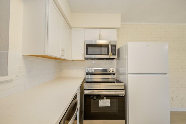 12803 High Star Drive, Houston, TX 77072