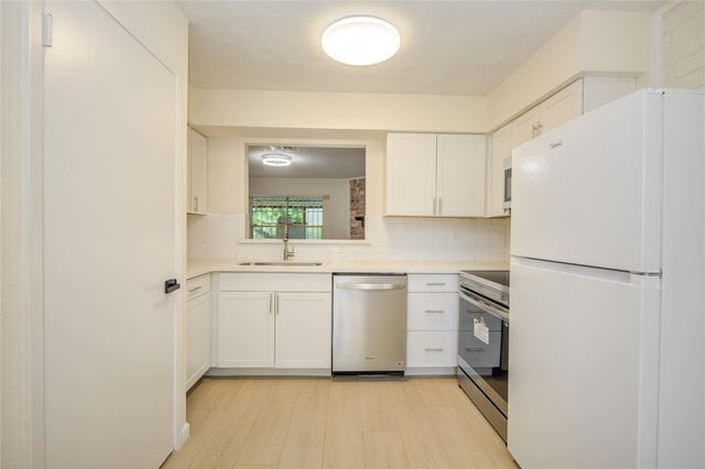 12803 High Star Drive, Houston, TX 77072