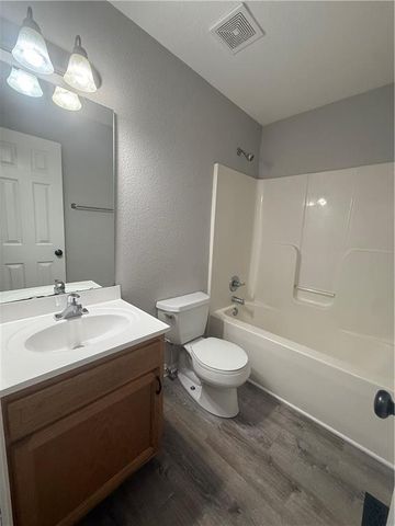 314 NE Coldwater Creek Drive, Grain Valley, MO 64029