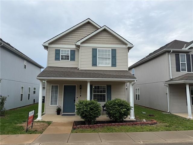314 NE Coldwater Creek Drive, Grain Valley, MO 64029