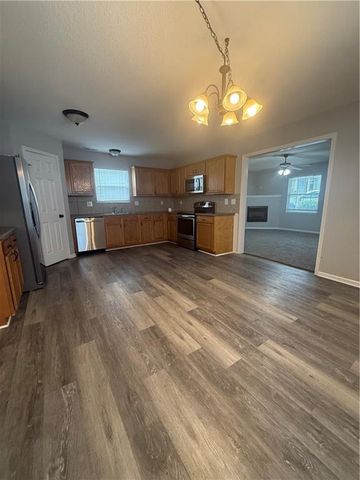 314 NE Coldwater Creek Drive, Grain Valley, MO 64029