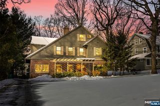 166 Montclair Avenue, Montclair, NJ 07042