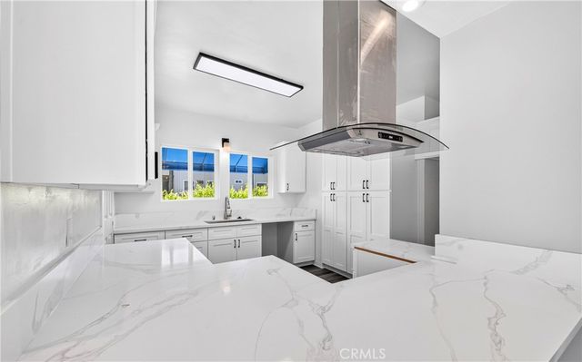 184 S Harvard Boulevard, Los Angeles, CA 90004