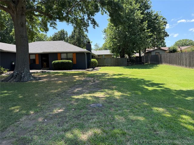 2503 Mallard Lane, Mcalester, OK 74501
