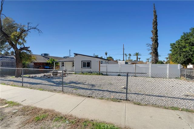415 N Santa Fe, Hemet, CA 92543