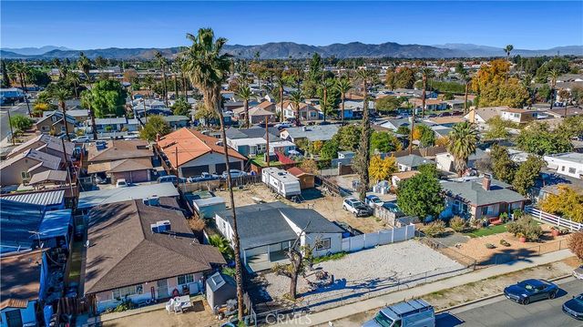 415 N Santa Fe, Hemet, CA 92543